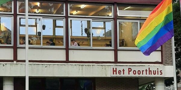 Vlaggen bij Lokaal-O