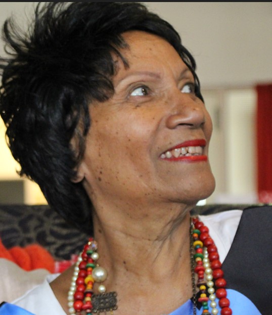 Je bekijkt nu IN MEMORIAM – Nona Salakory